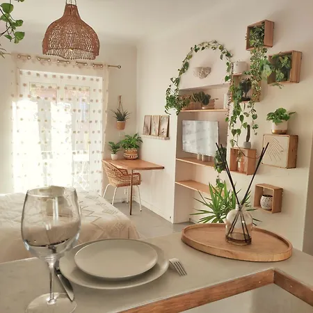 Apartamento Jungle Bohème - à 3 Minutes De La Promenade Des à Pieds